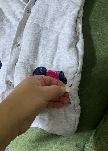 Düğmeli Kız Çocuk Gri İşlemeli Yelek - Görsel 2