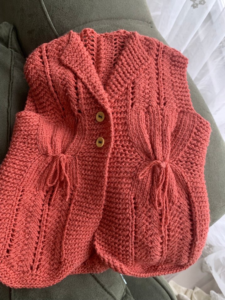 Kız Çocuk Kırmızı Örgü Bohem Yelek - Görsel 2