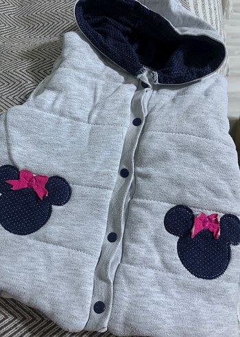 Kız Çocuk Gri Kapüşonlu Düğmeli Yelek - Görsel 2