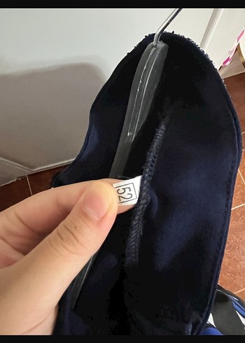 52 Beden Uzun Lacivert boynu ve kolları taşlı bayan elbise