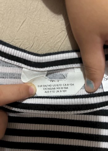 H&M Kız Çocuk Siyah Beyaz Çizgili Tişört