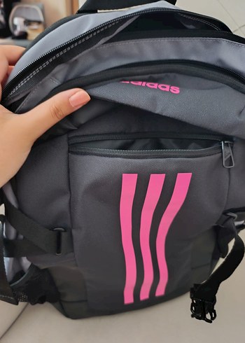 Beden Adidas Spor Kadın Sırt Çantası