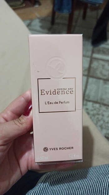 Evidence parfüm 