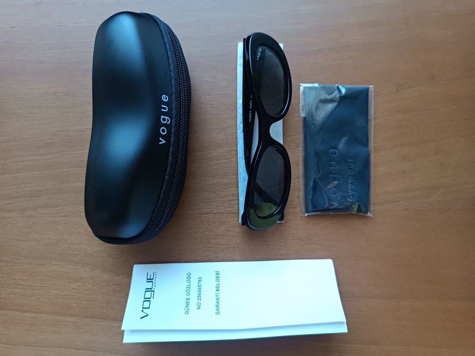 Vogue Güneş Gözlüğü - Görsel 3