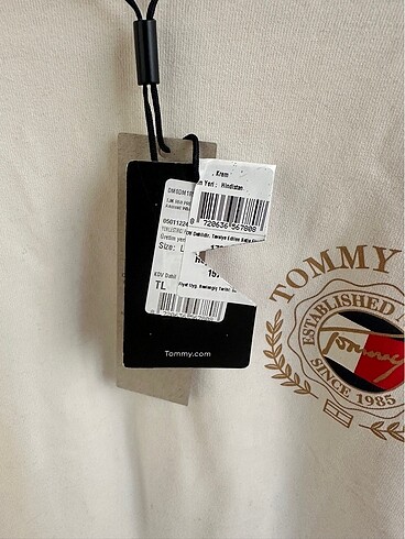 l Beden Tommy jeans tişort
