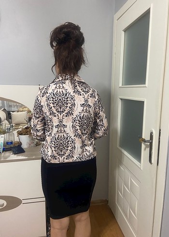 V Yaka Desenli Kadın Ofis Gömleği - Görsel 2