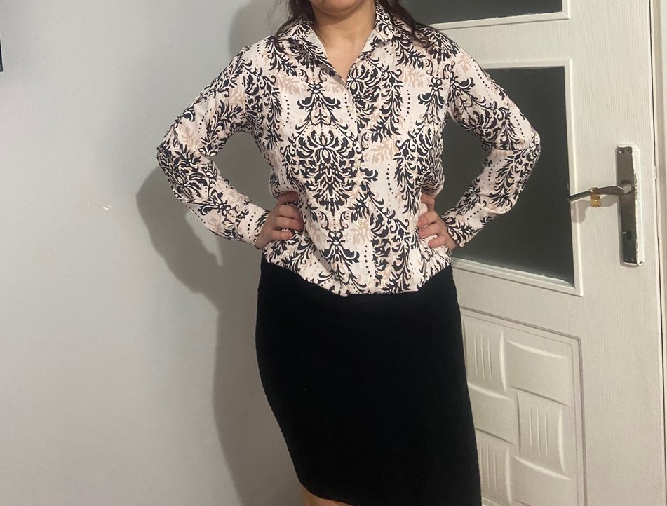 V Yaka Desenli Kadın Ofis Gömleği - Görsel 4