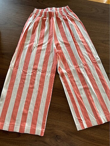 ZARA PANTOLON GAP TİŞÖRT