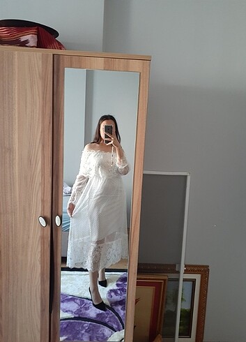 Beyaz dantel elbise