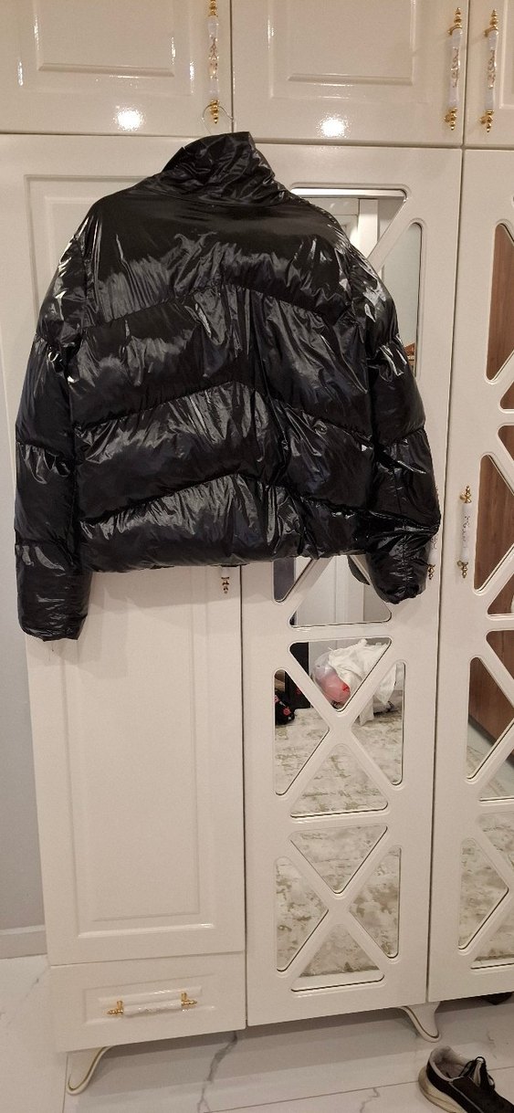 Siyah Parlak Kadın Kışlık Mont - Görsel 4