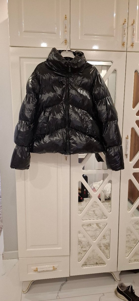 Siyah Parlak Kadın Kışlık Mont - Görsel 2