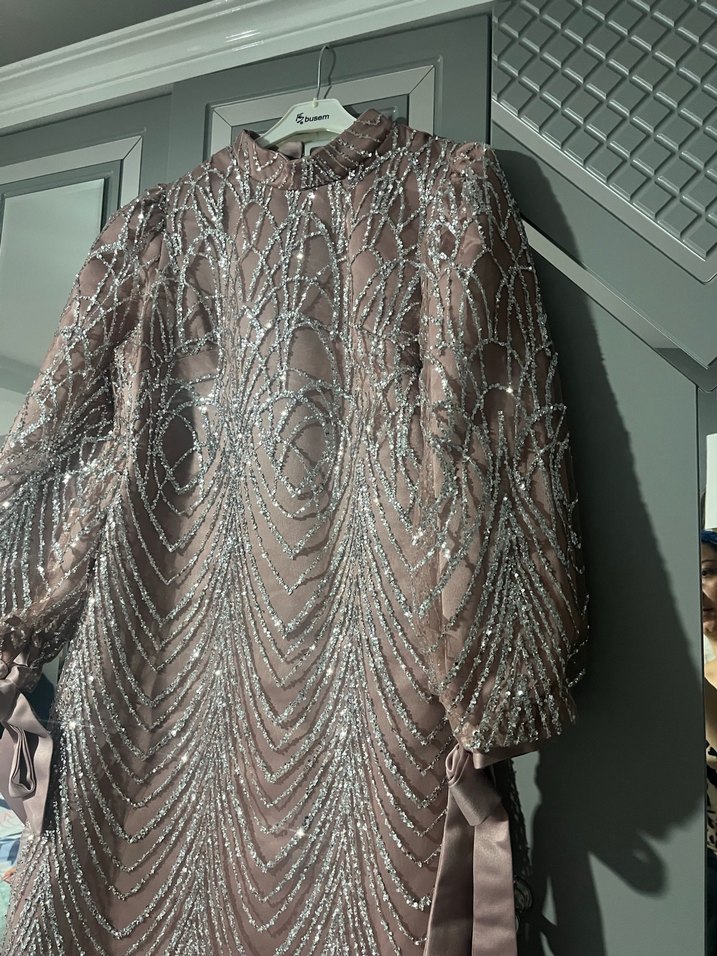 Pembe Payet İşlemeli Uzun Abiye Elbise - Görsel 3