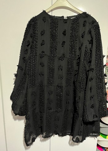 Uzun Kollu Siyah Nakışlı Gotik Bluz - Görsel 4
