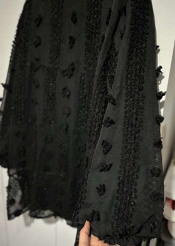 Uzun Kollu Siyah Nakışlı Gotik Bluz - Görsel 3