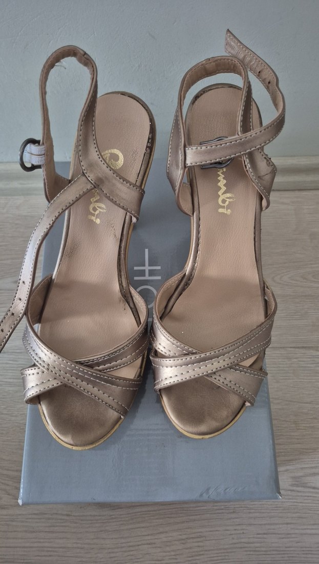 Bej Parlak gold Topuklu Kadın Ayakkabı - Görsel 2