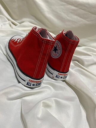 40 Beden 40 numara kırmızı Converse Allstar sıfır bot