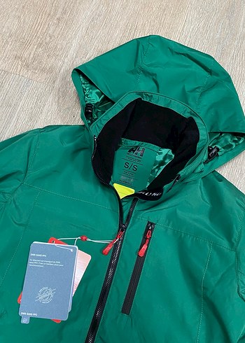 Yeşil Kapüşonlu Kadın Rüzgarlık Mont - Görsel 2