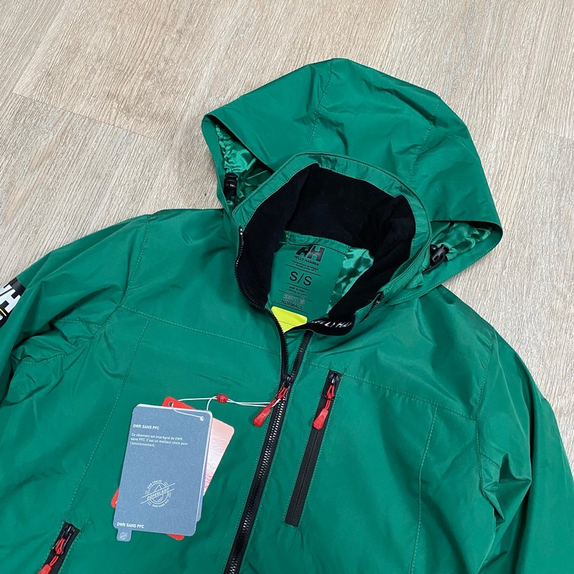 Yeşil Kapüşonlu Kadın Rüzgarlık Mont - Görsel 2