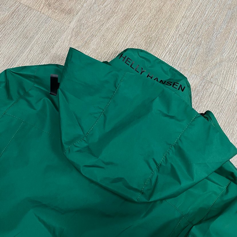 Yeşil Kapüşonlu Kadın Rüzgarlık Mont - Görsel 5