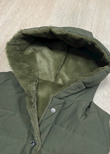Kapüşonlu, Kürk Detaylı Haki Kadın Yelek.Çift Yönlü - Görsel 3