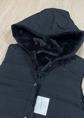 Siyah Kapüşonlu Kürklü Kadın Yelek.Çift Yönlü - Görsel 4