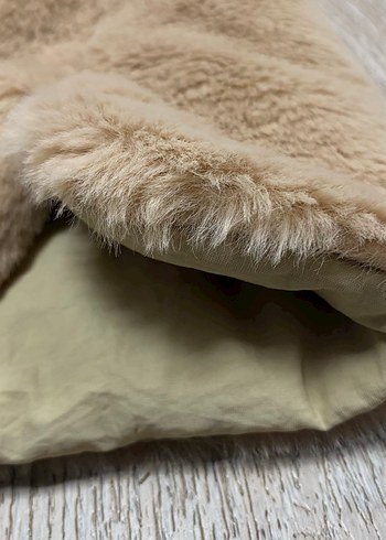 Kürklü Kapüşonlu Bej Kadın Yelek. Çift Yönlü - Görsel 9