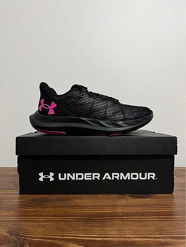Diğer UNDER ARMOUR KADIN SPOR AYAKKABI