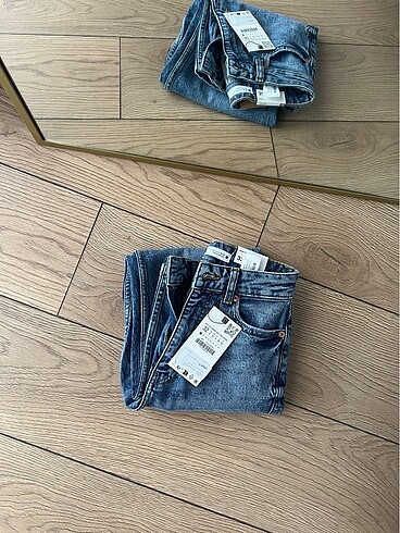 Zara Etiketli zara mom jean