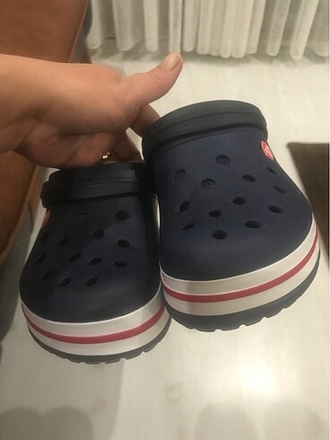 40 Beden lacivert Renk Crocs terlik 36 37 38 39 40 41 43 44 45 mevcut