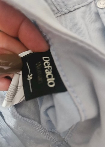 Gri Kadın Kısa Denim Pantolon - Görsel 2