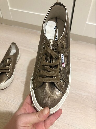 38 Beden Bronz superga