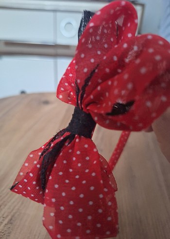 Kırmızı Puantiyeli Fiyonklu Saç Tacı - Görsel 3