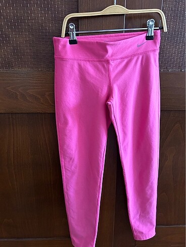 Nike Pembe nike