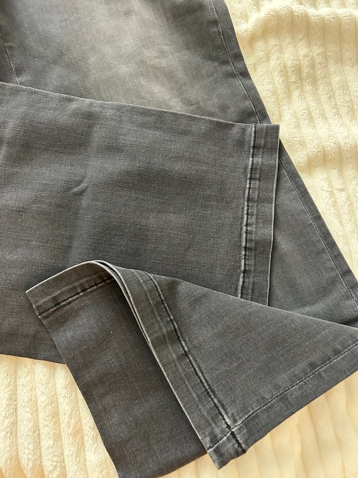 Gri Kadın Kot Pantolon Kemerli Normal Kesim — görsel 2/4