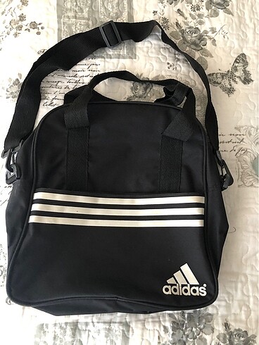 Çanta adidas çanta kol çantası