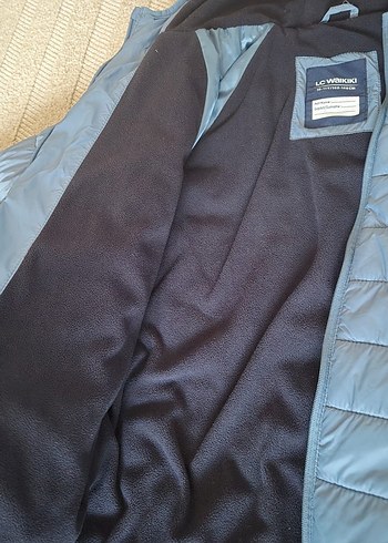 Mavi Kapüşonlu Erkek Çocuk Mont - Görsel 2