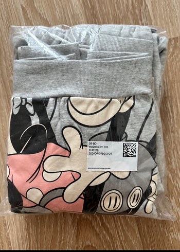 H&M alt üst takım 6-7 yaş - Görsel 2