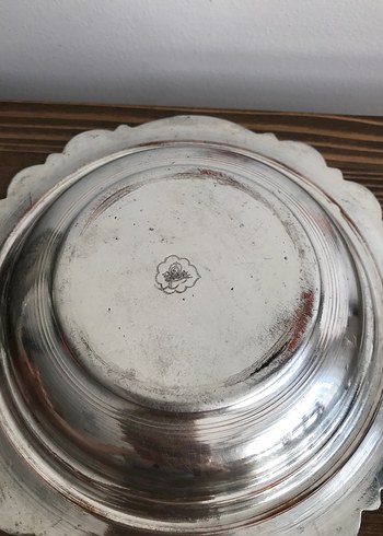 Diğer İşlemeli Kapaklı Bakır Servis Tabağı