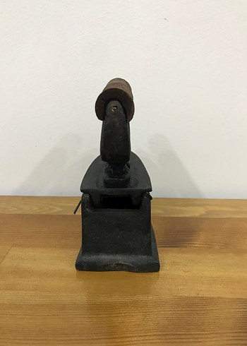 Beden Renk Antika Küçük Ütü