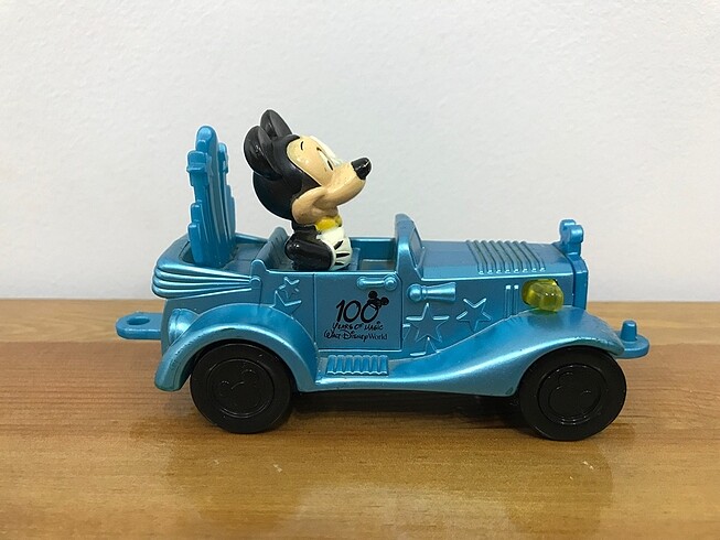  Beden Mickey Mouse 100. Yıl Özel Arabası