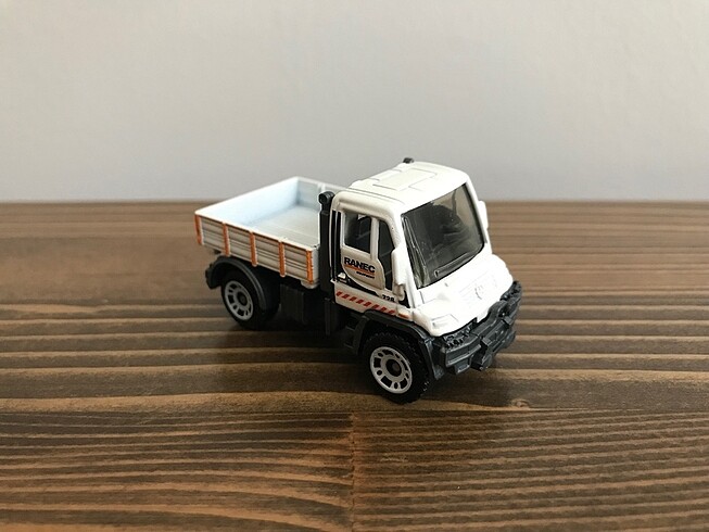  Matxhbox Mercedes Benz Unimog Kamyon