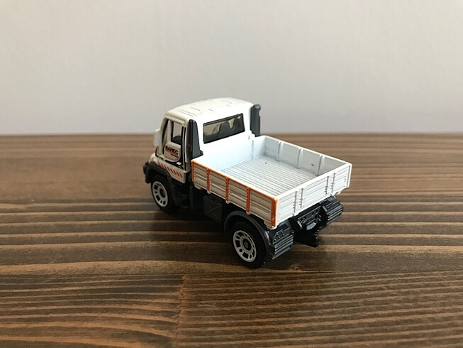  Beden Renk Matxhbox Mercedes Benz Unimog Kamyon