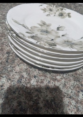 Gri Çiçek Desenli Beyaz Tabak Seti - Görsel 2