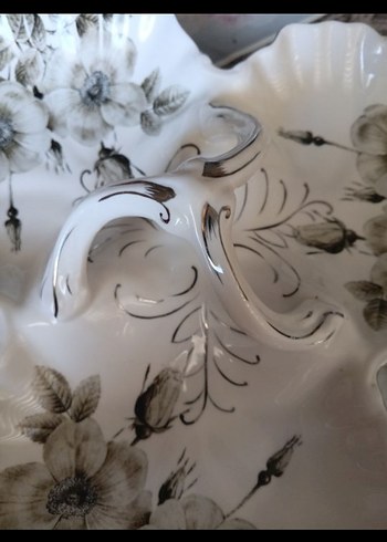 Vintage Gri Çiçek Desenli Beyaz Servis Tabağı - Görsel 2