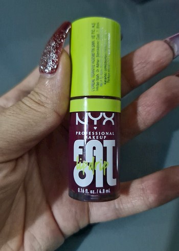 NYX Lip Gloss dudak parlatıcı fat oil thats chic - Görsel 2