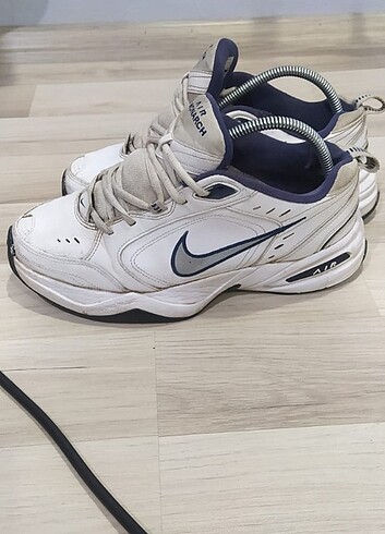 Nike Air Monarch