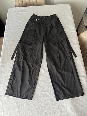 Bershka Pantolon