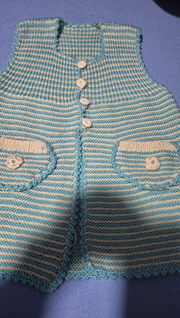 Kız Çocuk Mavi beyaz el örgüsü yelek..cepli - Görsel 3