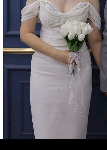 Omuzları Açık Beyaz Midi nikah elbisesi