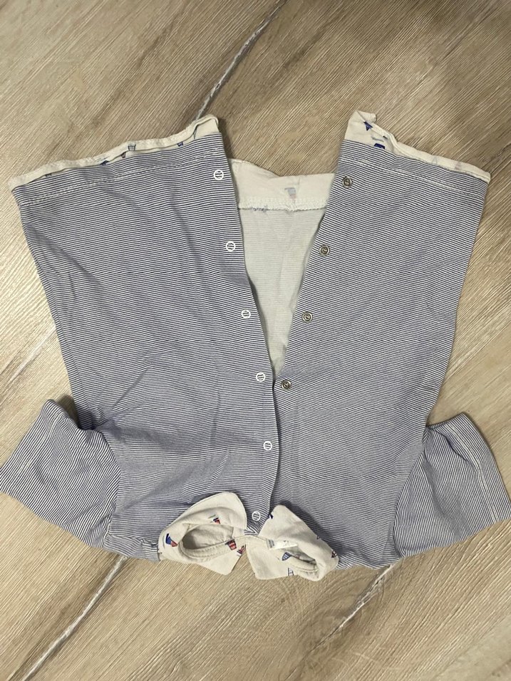 Düğmeli Kısa Kollu Bebek Erkek Hastane Kıyafeti - Görsel 2